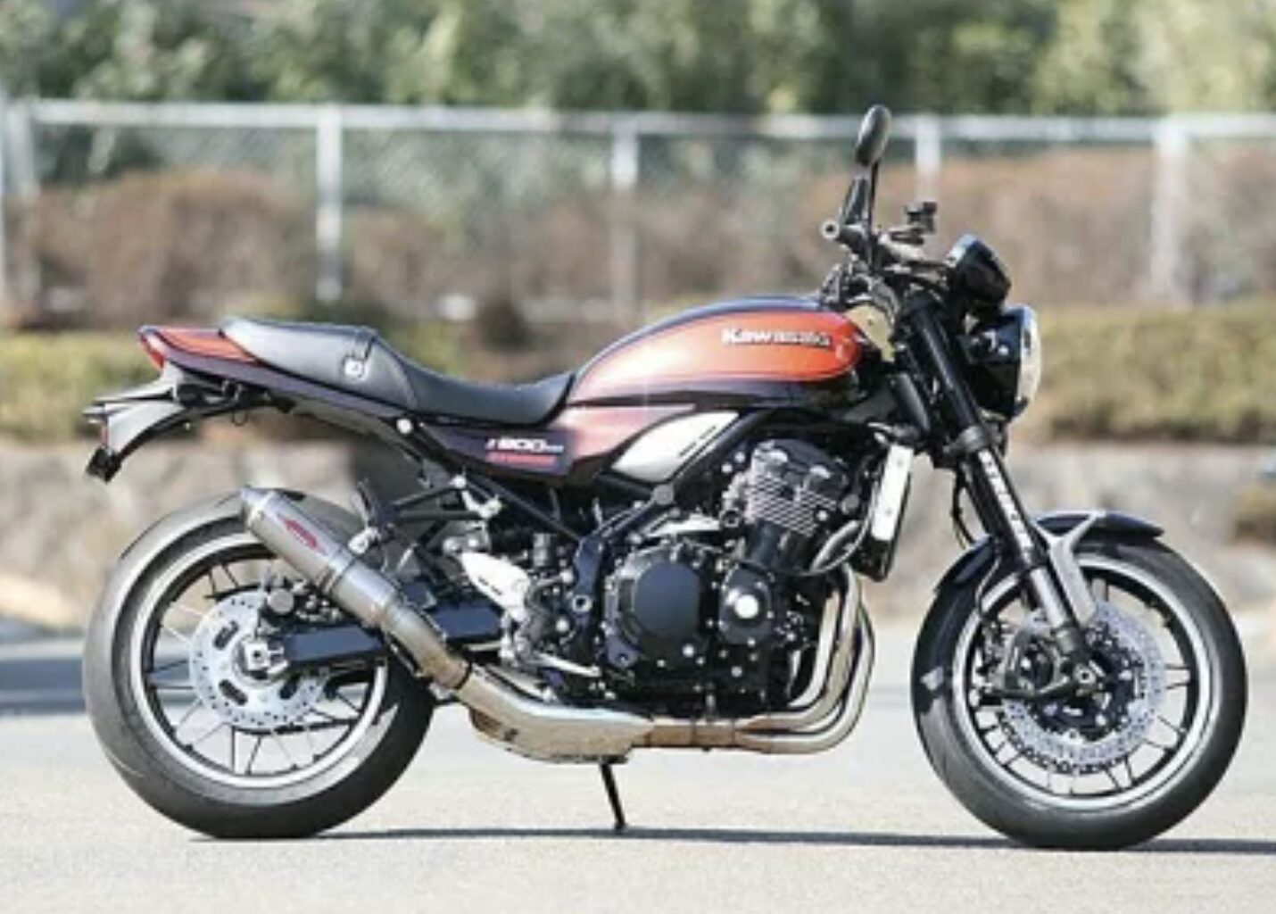 STREET CONCEPT スリップオン φ90ショートサイレンサー｜ストライカー