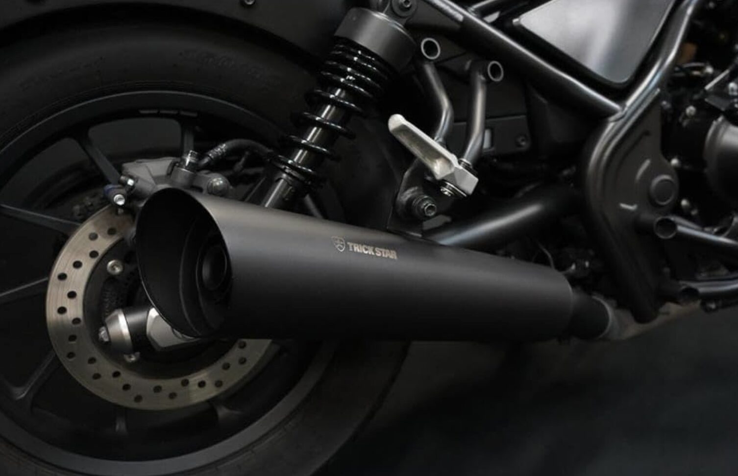 政府認証スリップオンマフラー|トリックスター