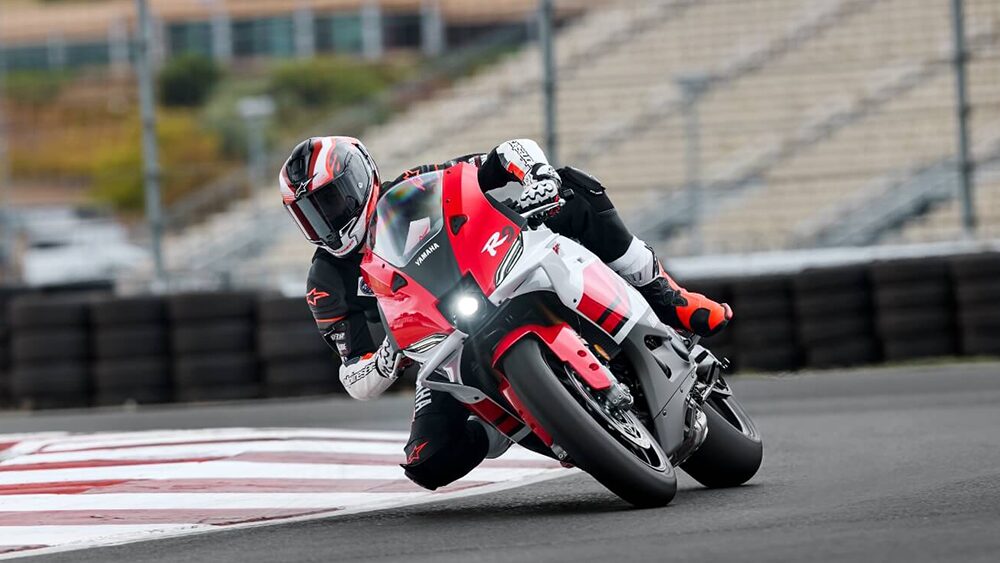 YZF-R9