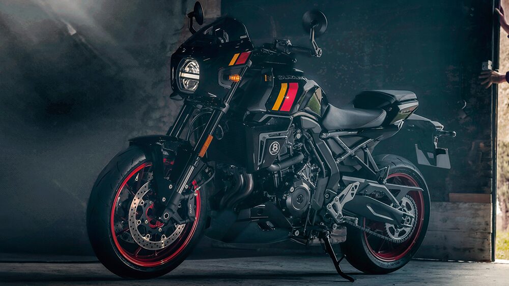 GSX-8TT